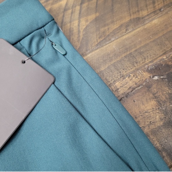 LULULEMON Commission Warpstreme Shorts | 33 - Picture 4 of 7